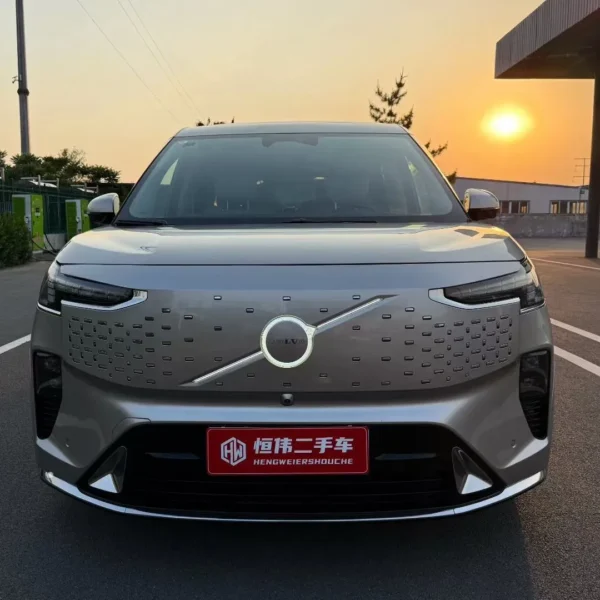 Volvo Em90 Ultra– Buy Direct From China | Chinese Electric Sedan Canada