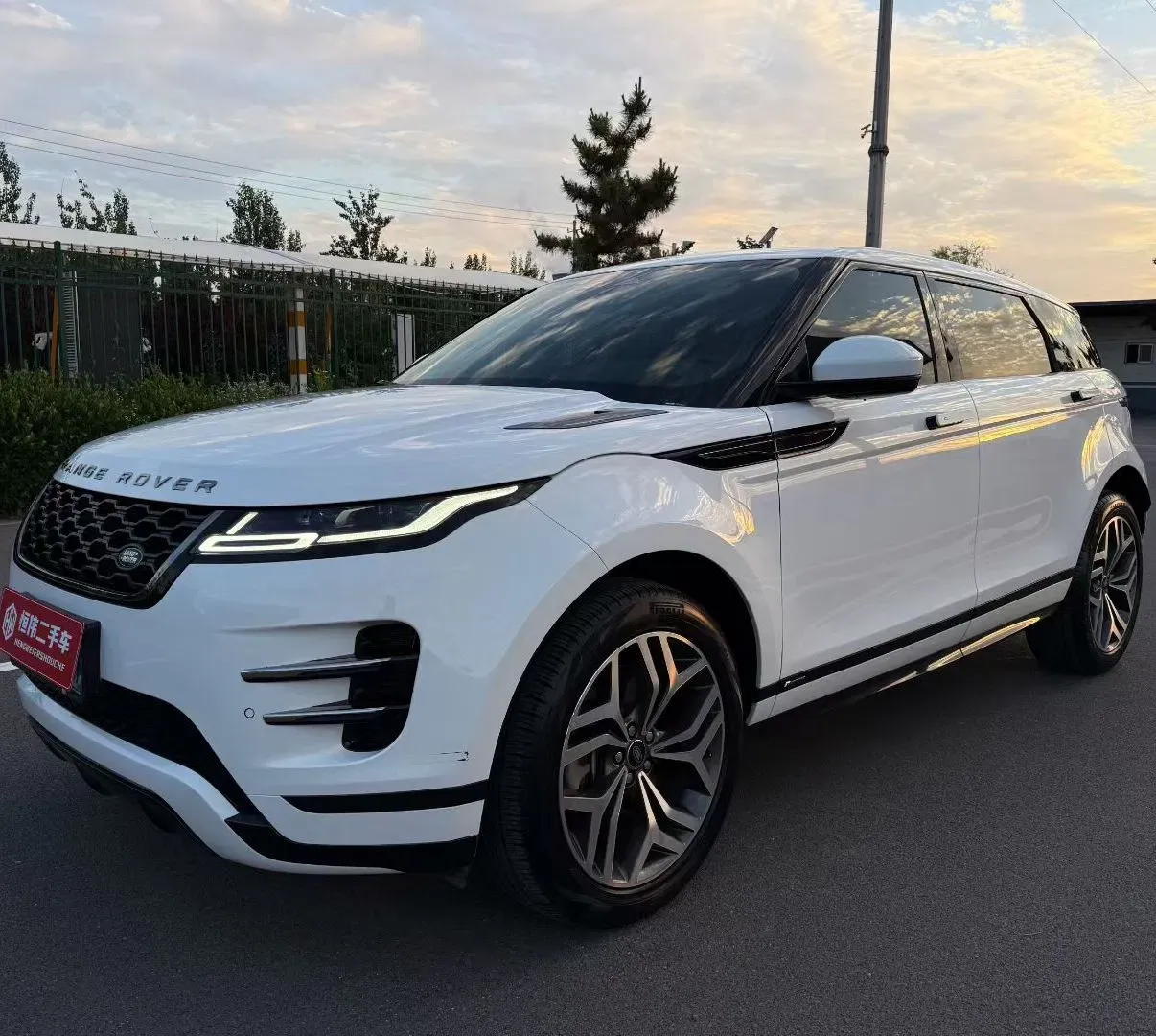 imgi_22_Powerful-Used-Car-2022-Land-Rover-Evoque-L-2-0t-48V-SUV Land-Rover Evoque– Buy Direct From China | Direct From China to Canada - Image 1